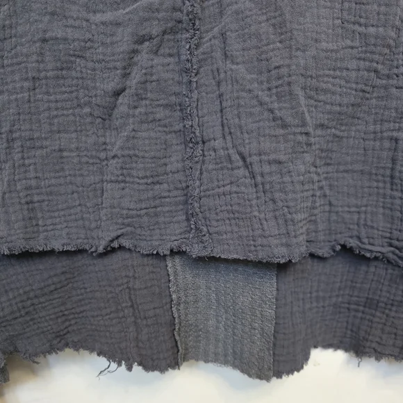 POL Navy Blue Oversized High Low Long Sleeve Henley Knit Top - Picture 9 of 13